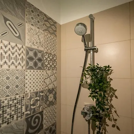 Location Old Town - New Апартаменты *