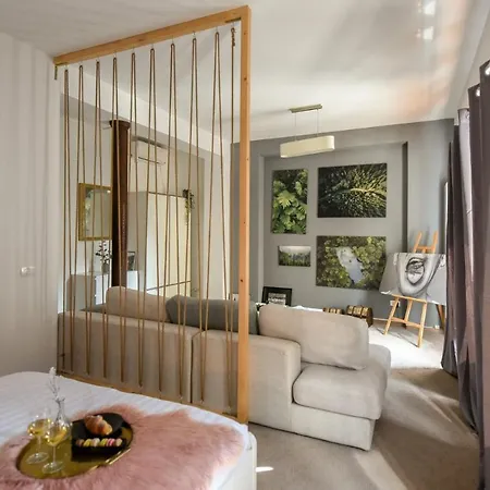 Location Old Town - New Бухарест