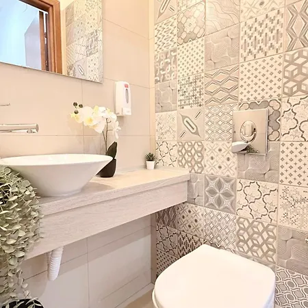 Location Old Town - New *