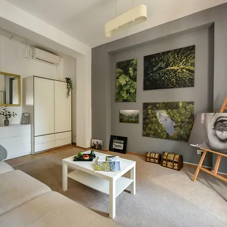 Location Old Town - New *