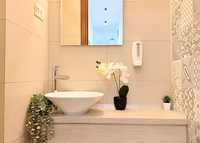 Location Old Town - New *