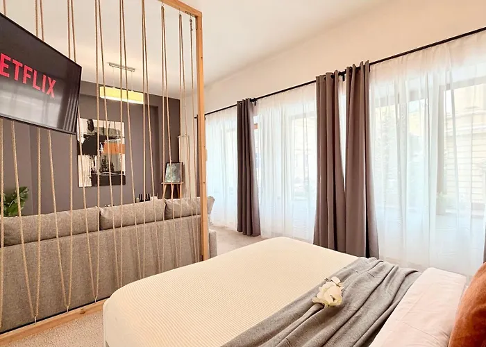 Location Old Town - New * 布加勒斯特