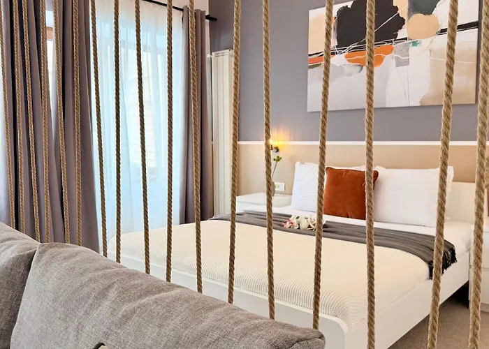 Апартаменти Location Old Town - New Бухарест