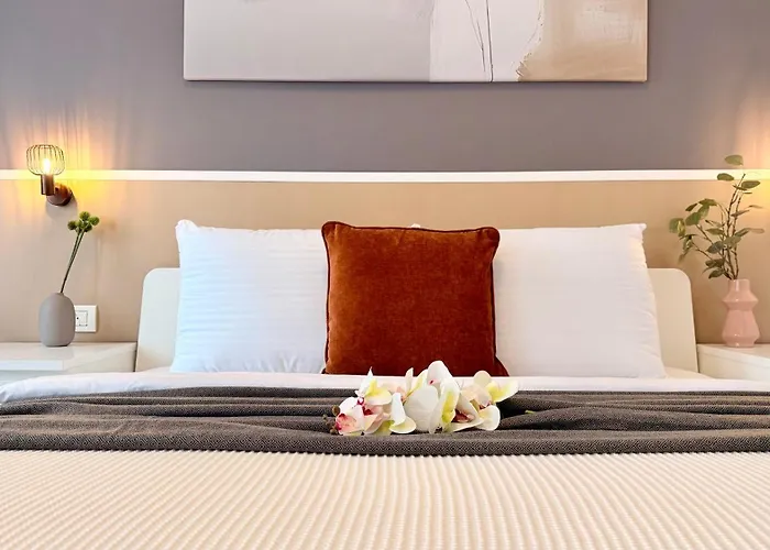 Location Old Town - New Бухарест