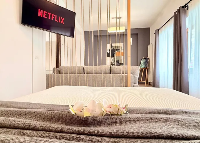 Location Old Town - New *